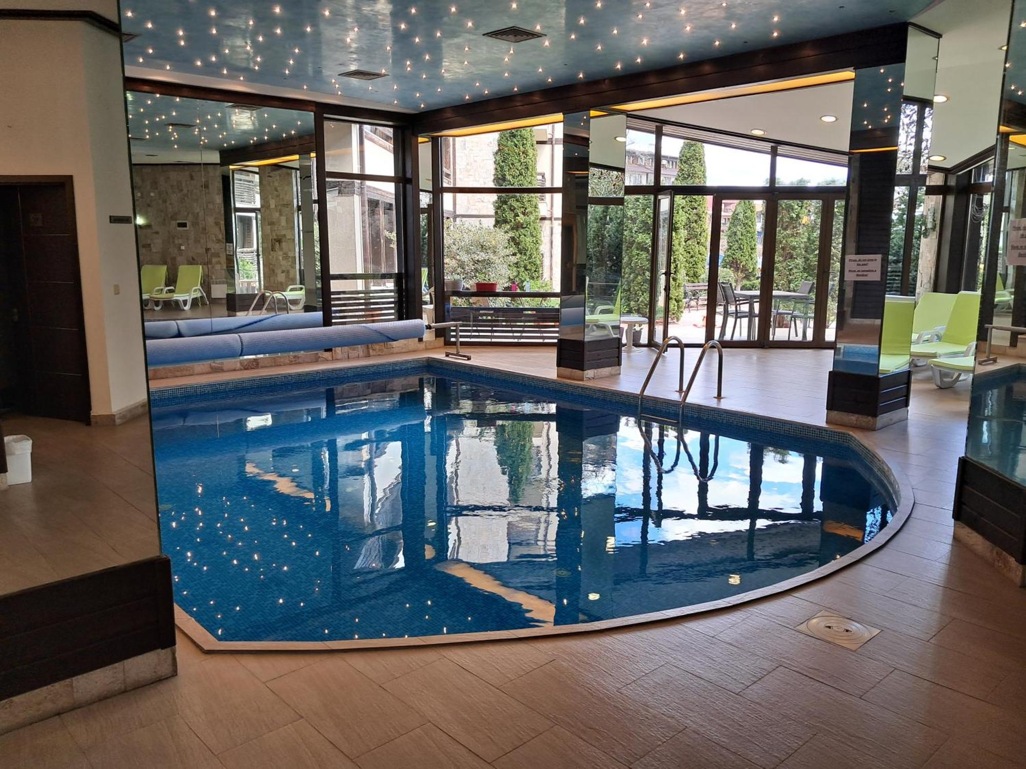 Alpine Lodge Bansko Apartments Esterno foto