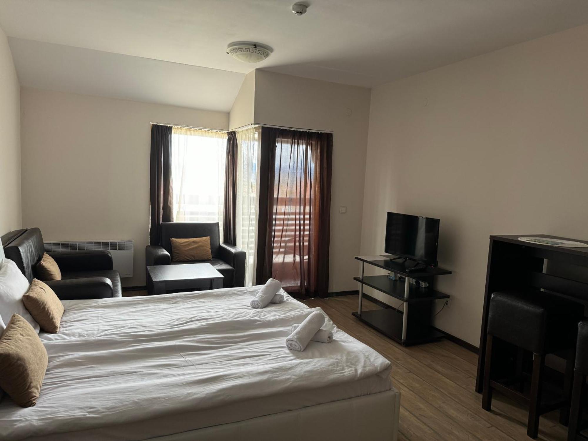 Alpine Lodge Bansko Apartments Esterno foto